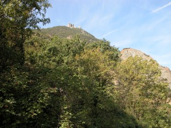 La Sacra di San Michele in cima al Monte Pirchiriano (31015 bytes)